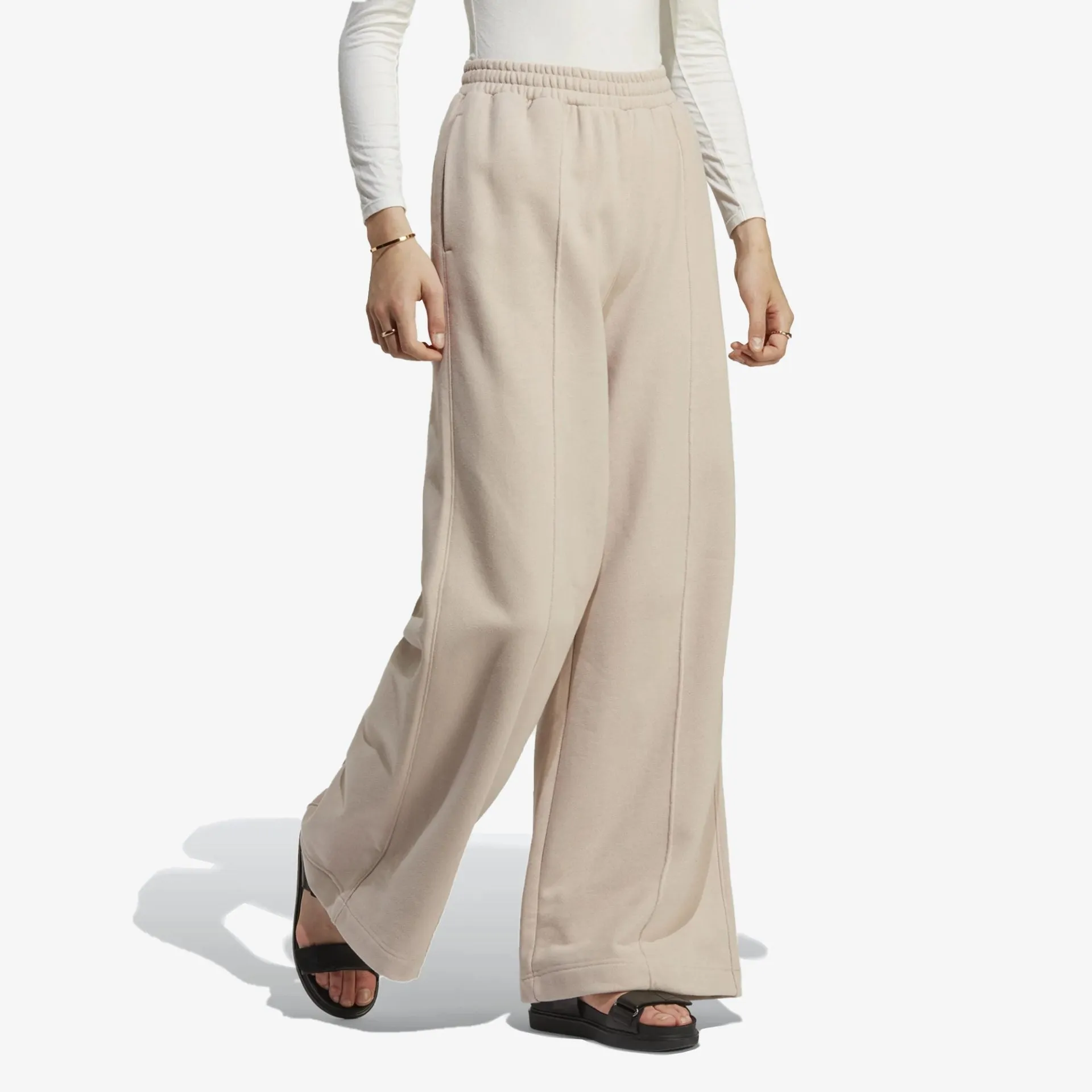 Adidas Originals | WMN'S PREMIUM ESSENTIALS PINTUCK PANTS  { WODER TAUPE