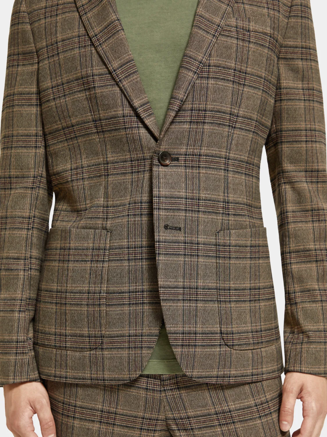 Classic single-breasted blazer