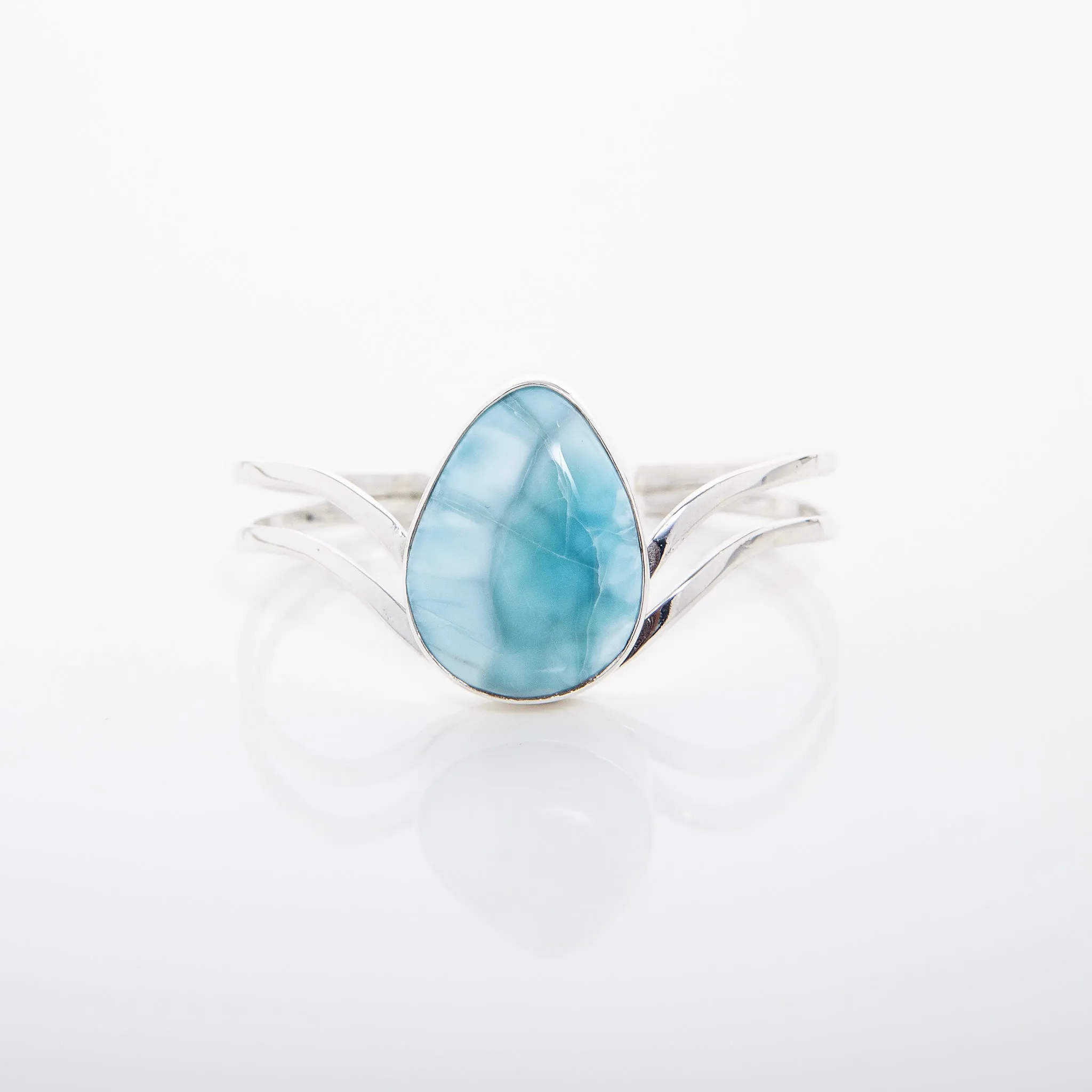 Larimar Cuff Dorle