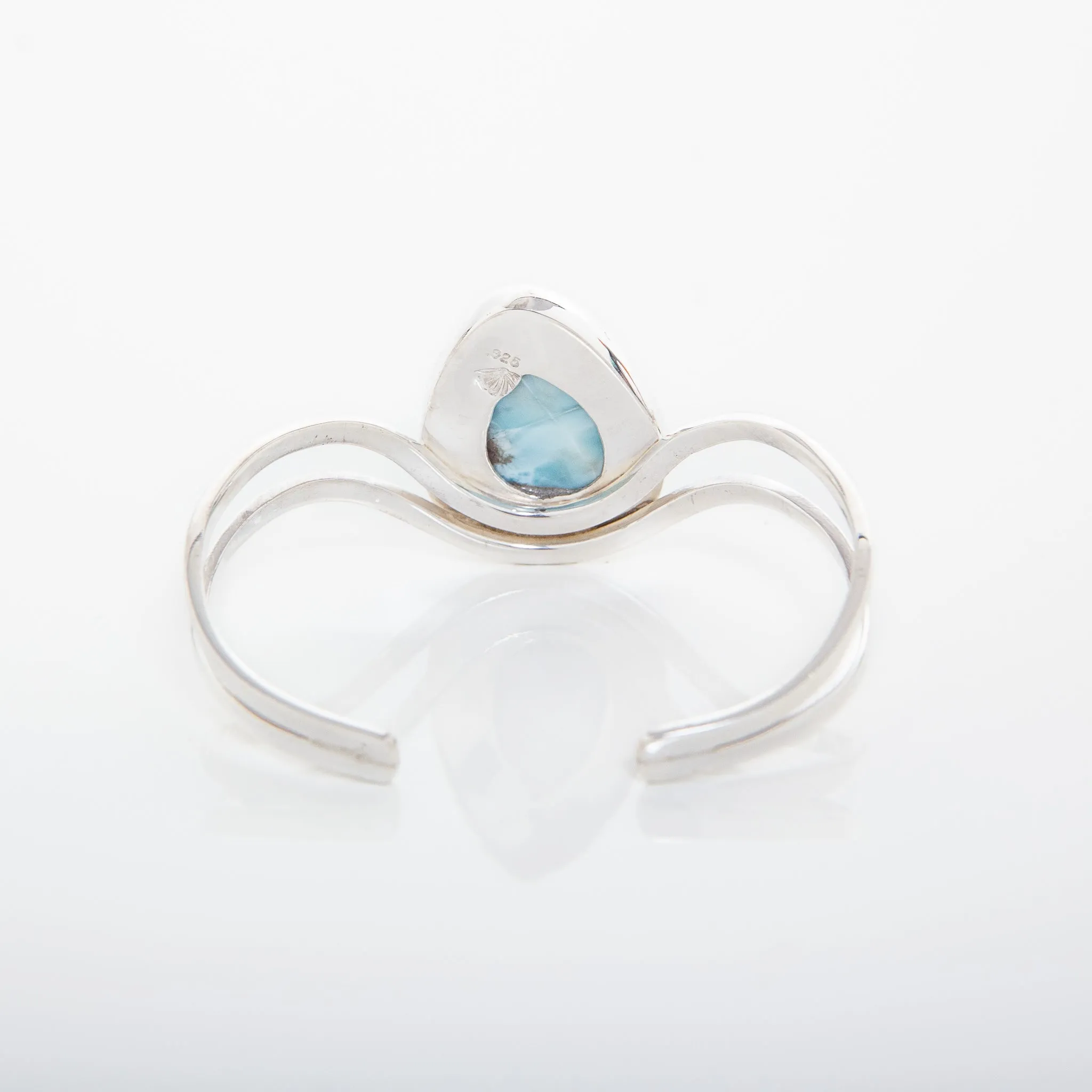 Larimar Cuff Dorle