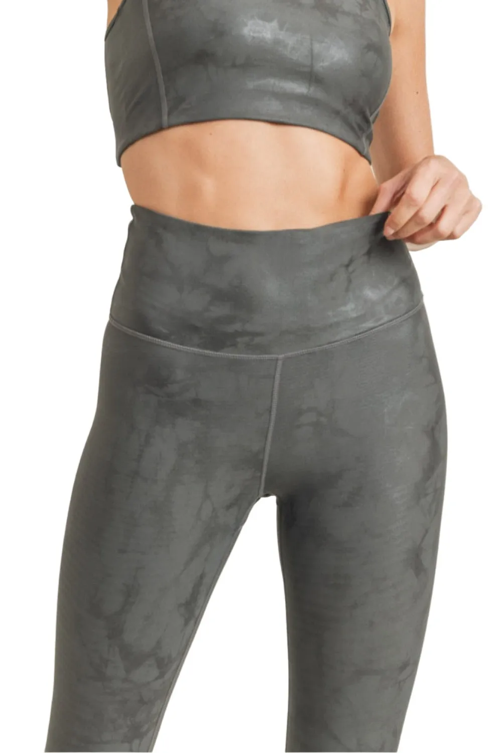 Mono B Metallic Foil Printed High-Waist Leggings APH2873 and Plus