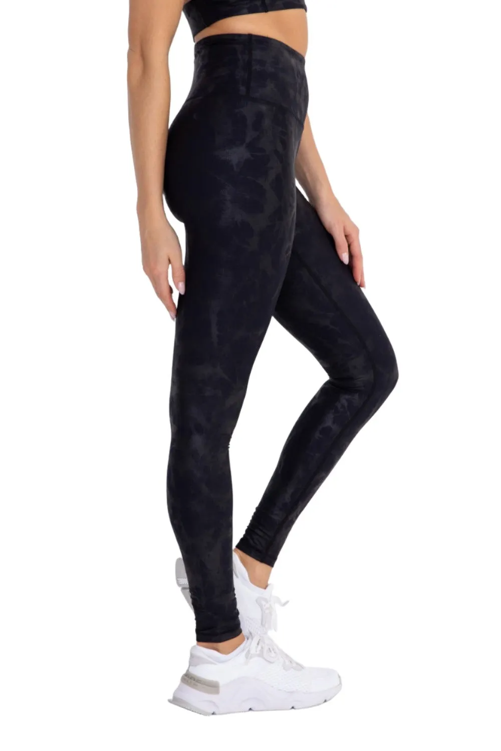 Mono B Metallic Foil Printed High-Waist Leggings APH2873 and Plus