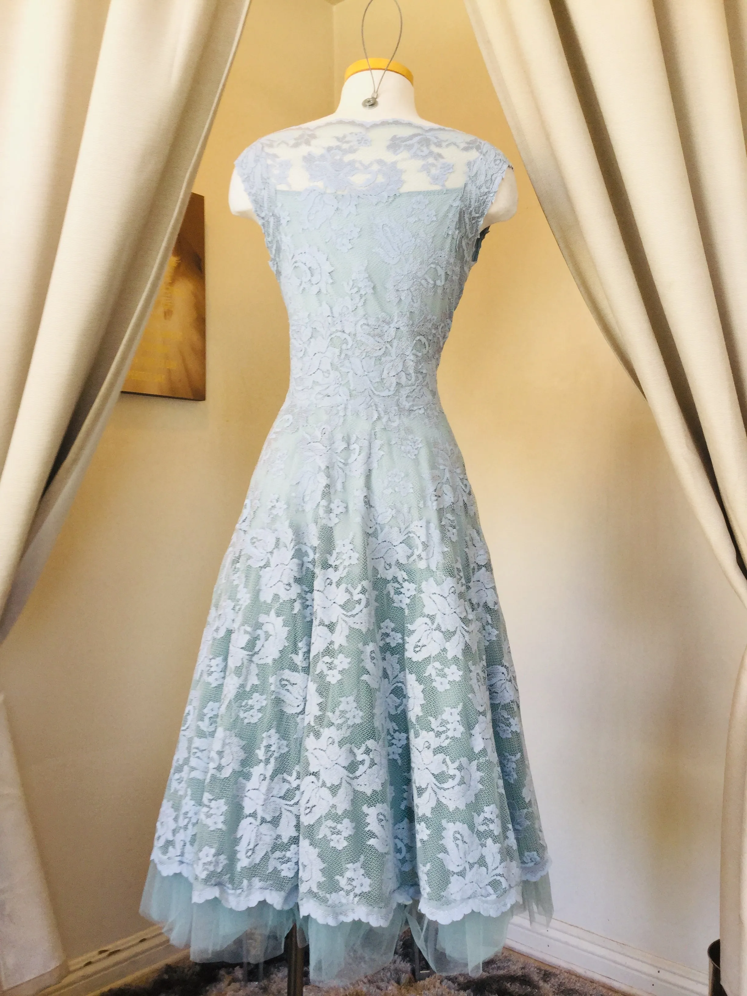 Olvis Lace Grace Kelly Dress