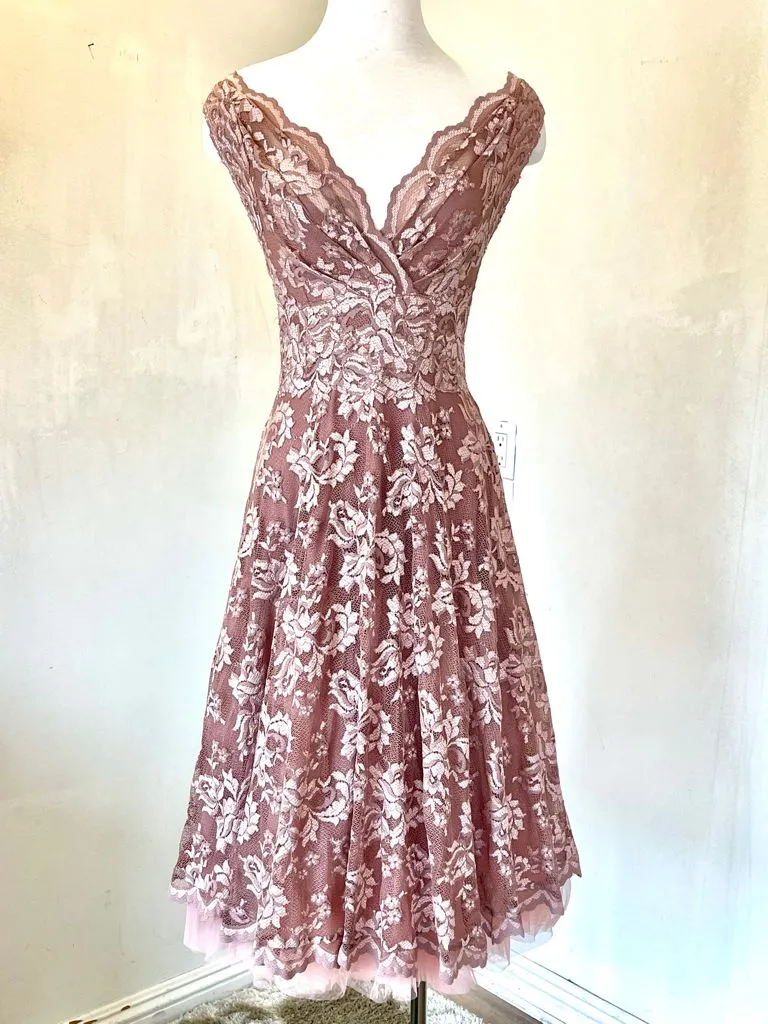 Olvis Lace Grace Kelly Dress