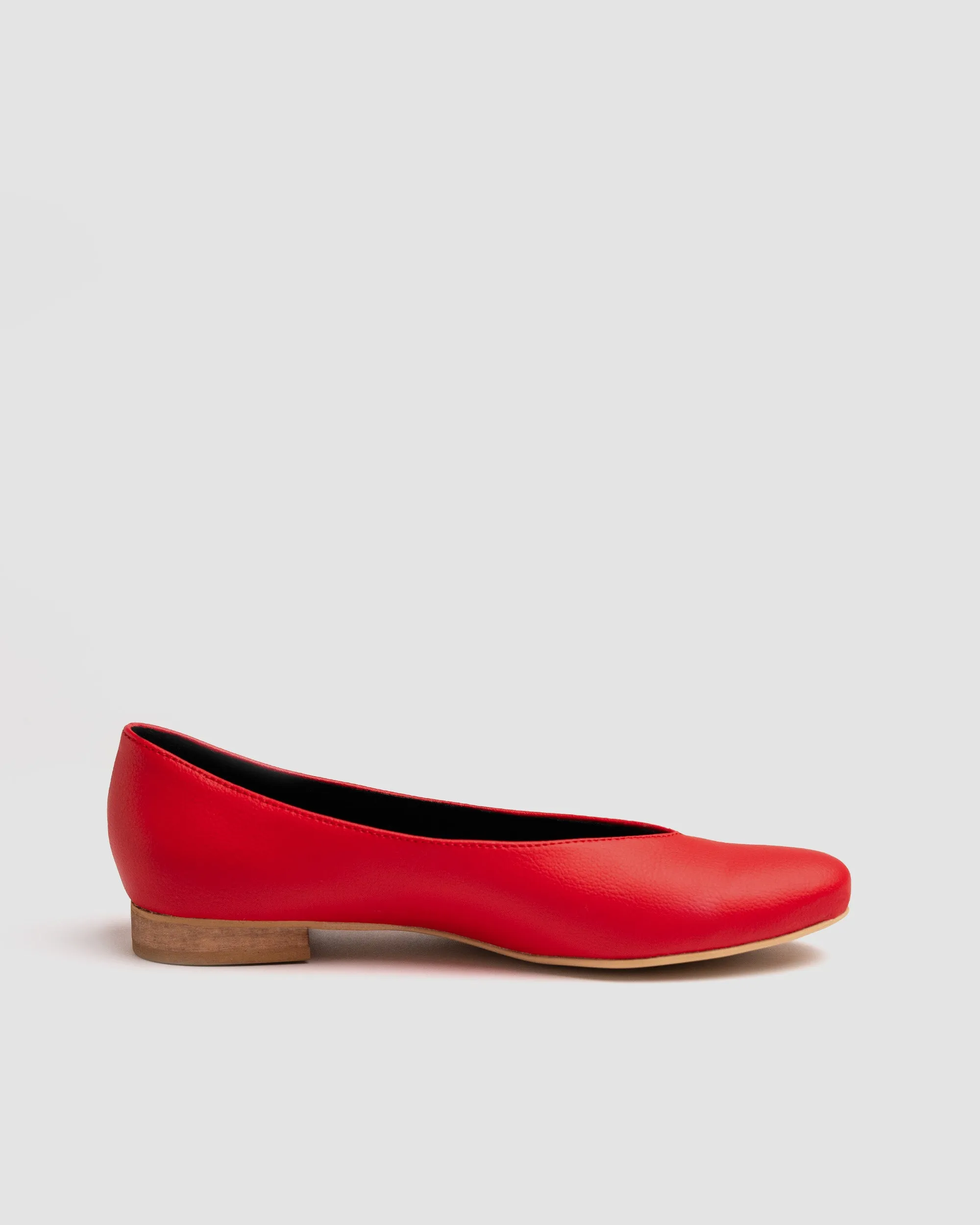 Pumps Red vegan ballerinas made of vegan grape leather Vegea