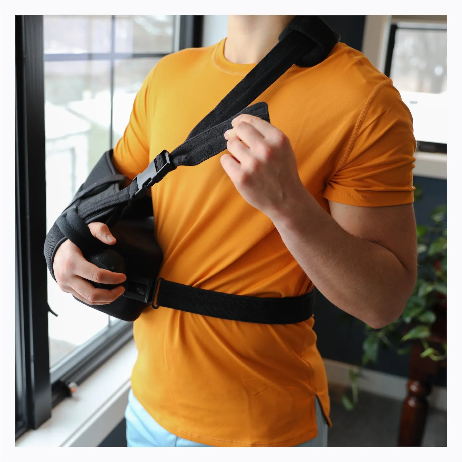 Shoulder Abduction Sling Immobilizer | Rotator Cuff Arm Brace for Post-Surgery Recovery & Subluxation