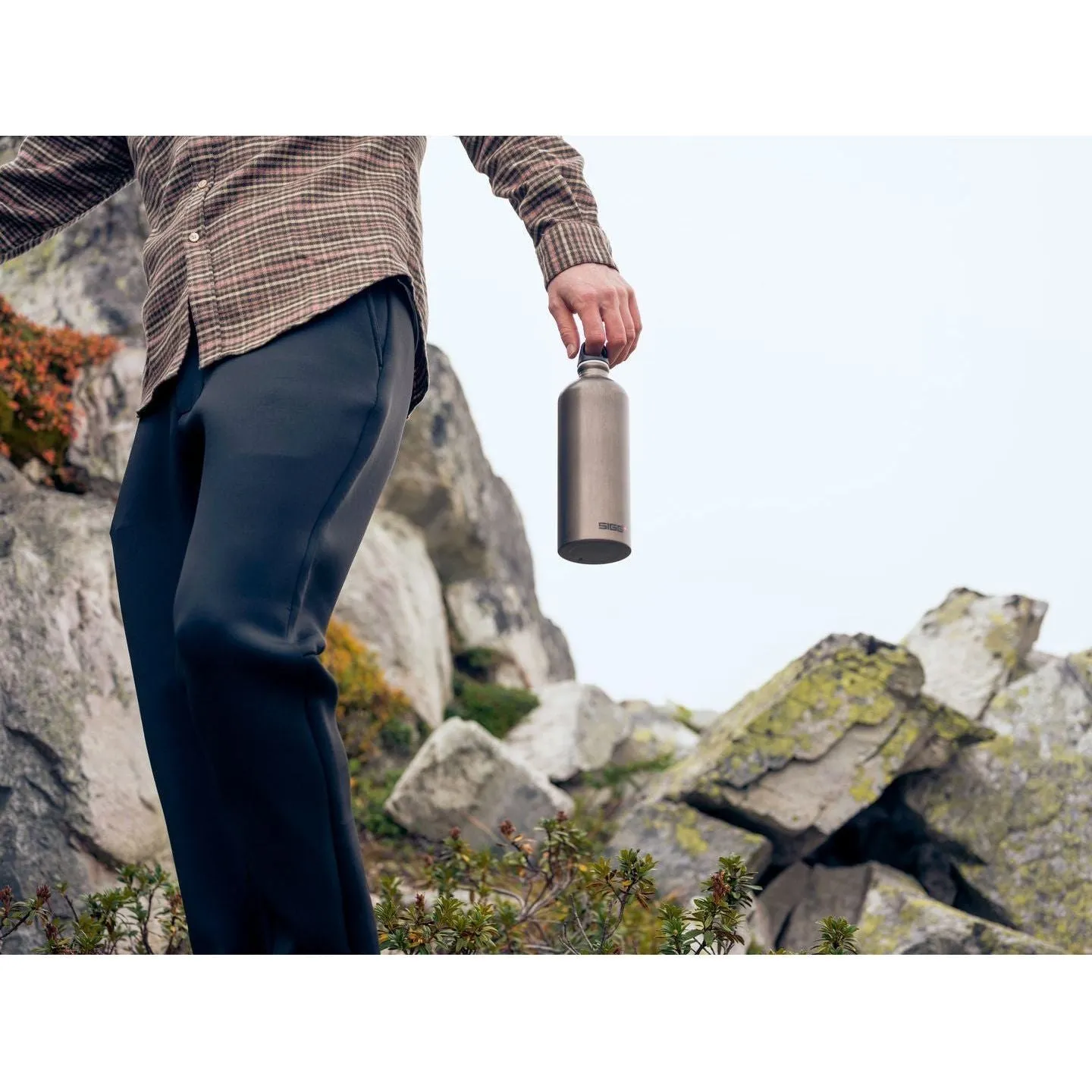 Sigg Traveller 1.0L Water Bottle - Smoked Pearl