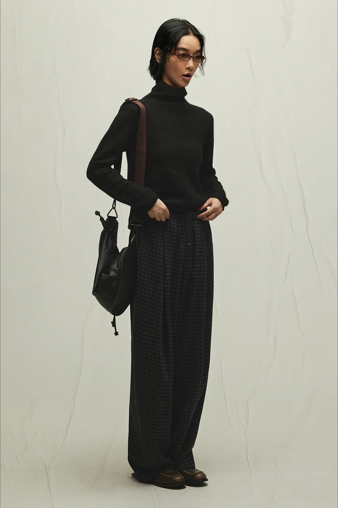 Wool-rich check pattern banana shaped pants